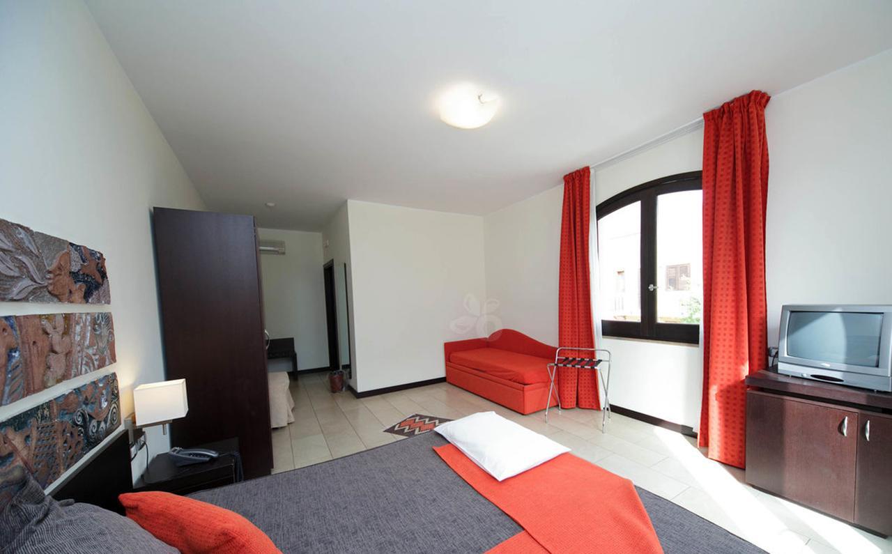 Hotel Al Ritrovo Castelluzzo Ngoại thất bức ảnh